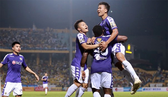 Hà Nội FC đã có trận thi đấu bùng nổ trước SLNA.